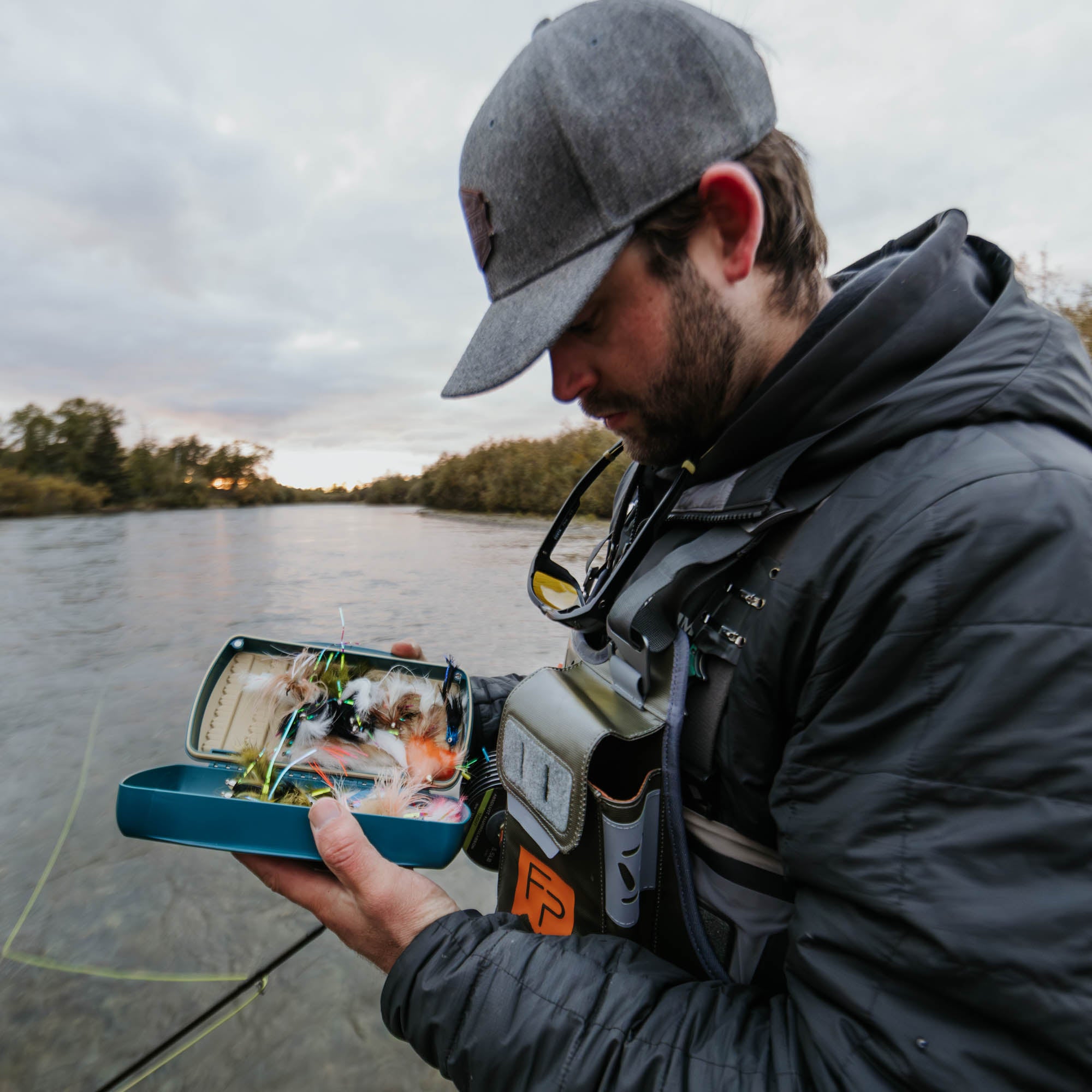 FISHPOND STORMSHADOW CHEST PACK