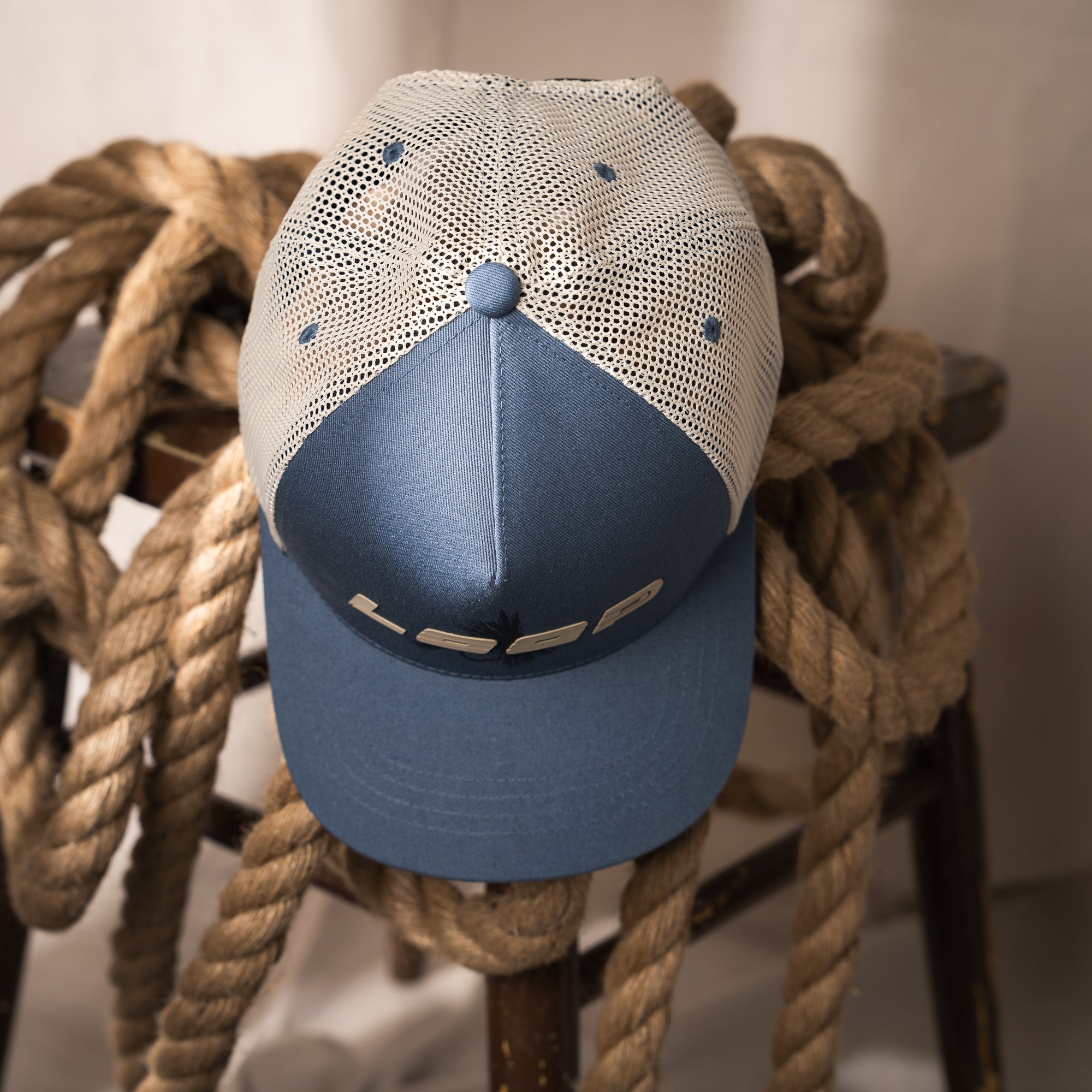LOOP FLY TRUCKER CAP