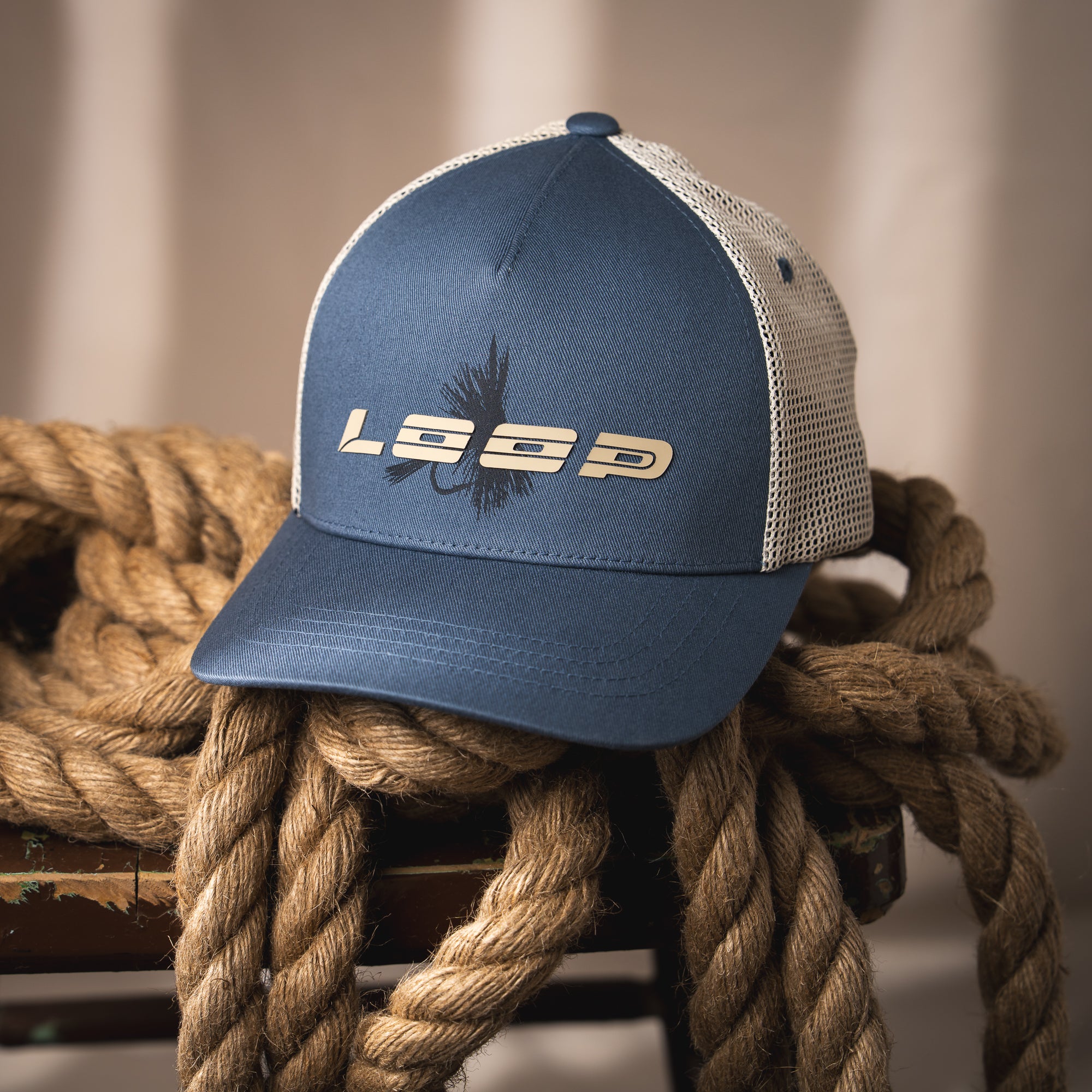 LOOP FLY TRUCKER CAP