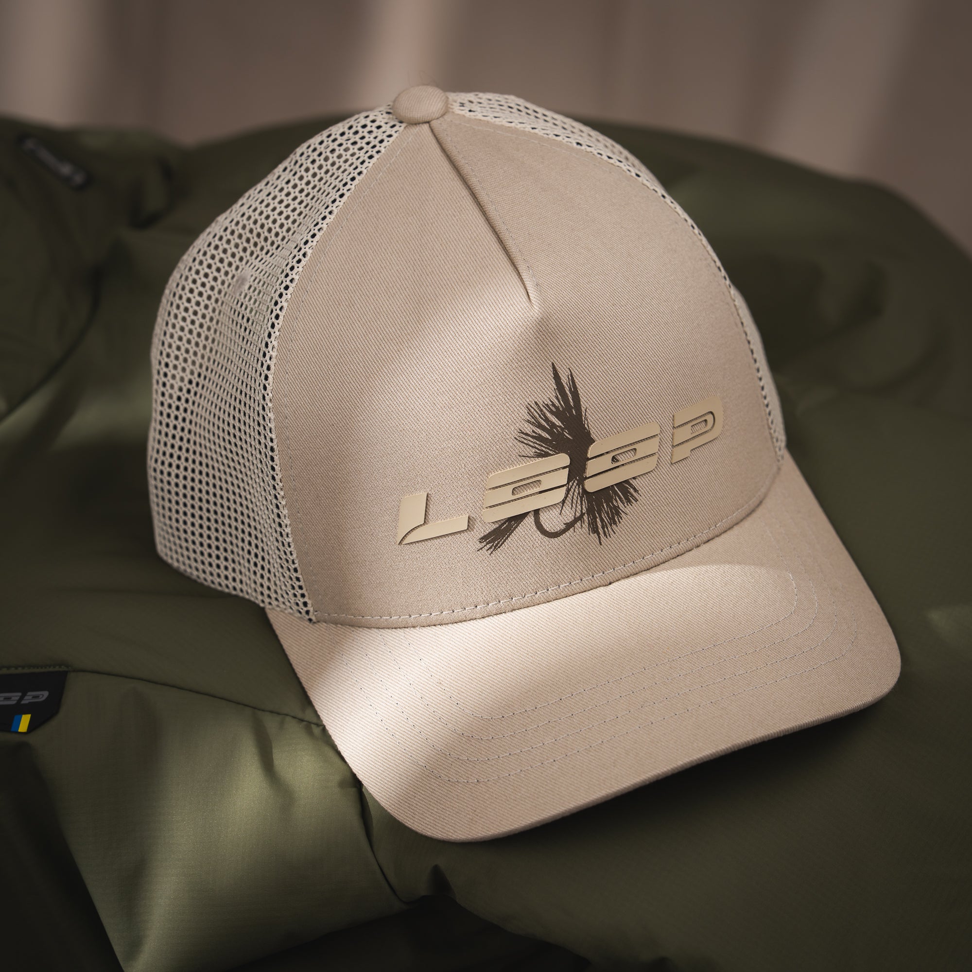 LOOP FLY TRUCKER CAP