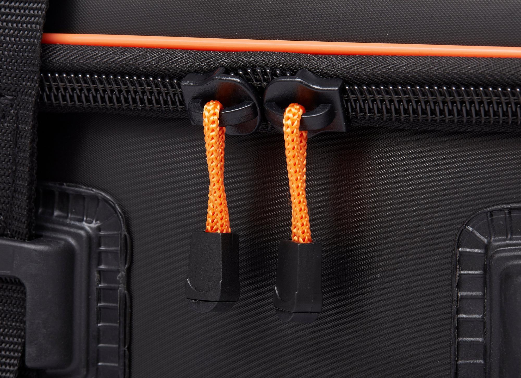 SAVAGE GEAR WPMP LURE CARRYALL